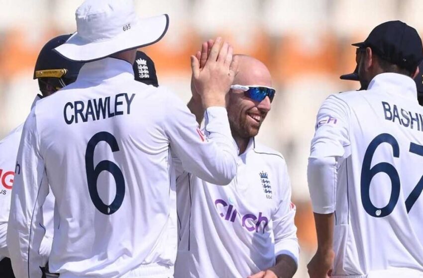  मुल्तान टेस्ट में पाकिस्तान की करारी हार, इंग्लैंड ने चटाई धूल; मेजबान टीम के नाम दर्ज हुआ शर्मनाक रिकॉर्ड