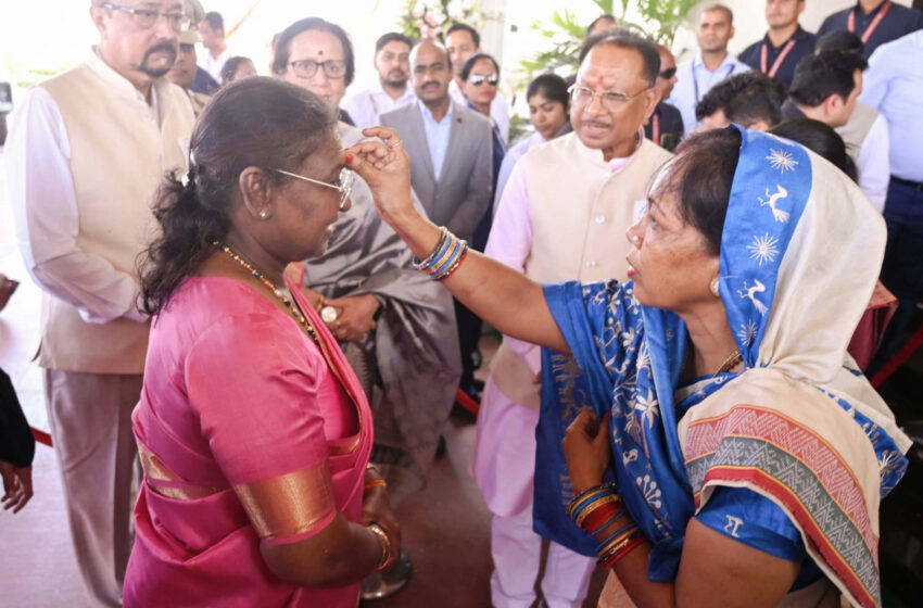  राष्ट्रपति द्रौपदी मुर्मु का मुख्यमंत्री निवास में आत्मीय स्वागत