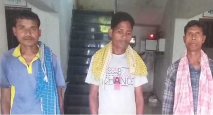  नक्सल उन्मूलन अभियान: एक जनमिलिशिया कमाण्डर सहित चार नक्सली विस्फोटक के साथ गिरफ्तार