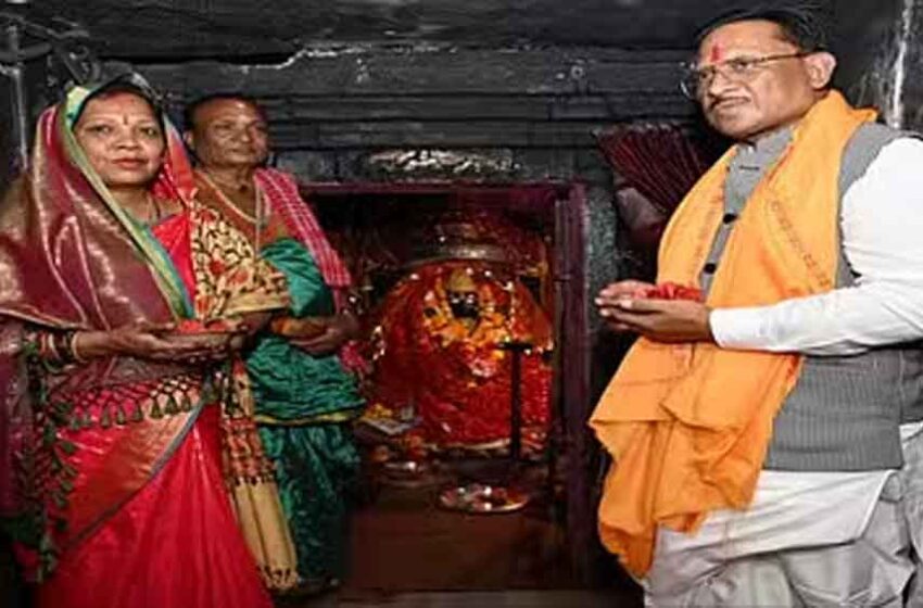  छत्तीसगढ़-दंतेवाड़ा में सीएम साय ने की मां दंतेश्वरी की पूजा-अर्चना