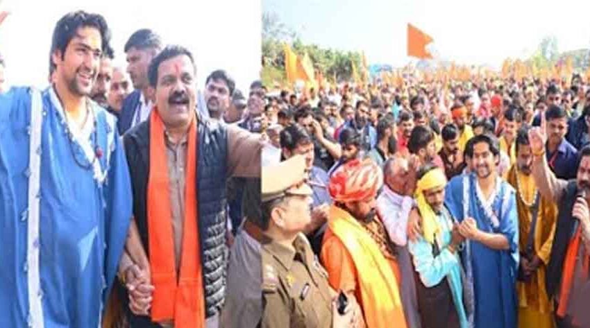  छत्तीसगढ़-कबीरधाम से डिप्टी सीएम विजय शर्मा हुए बागेश्वर धाम की सनातन हिंदू एकता यात्रा में शामिल