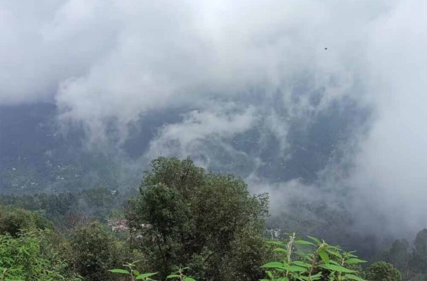  हिमाचल प्रदेश में ठंड का कहर बढ़ता जा रहा है, माइनस में 2 इलाकों का तापमान, जम गए झरने और नाले