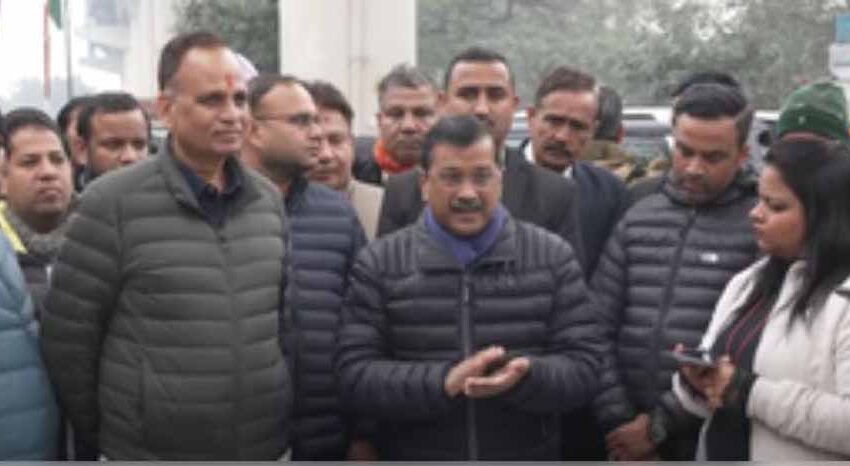  अरविंद केजरीवाल ने कहा- भाजपा को वोट दिया तो एक साल में आपकी झुग्गियां उजाड़ देंगे