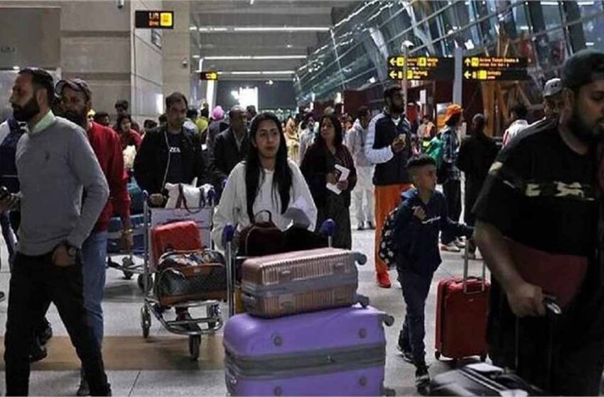  2024 के पहले 11 महीनों  के आंकड़े बताते हैं कि कुल 64.5 मिलियन अंतरराष्ट्रीय यात्रियों ने की यात्रा: केंद्र सरकार