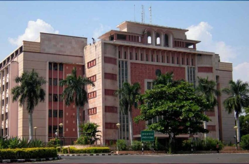  प्रशासनिक फेरबदल, आईएएस अफसरों के हुए तबादले, जानें किसे क्या सौंपी जिम्मेदारी?