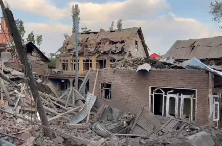  कुलगाम में आतंकियों की मदद करने वाले दो सहयोगी गिरफ्तार, सुरक्षा एजेंसियों की बड़ी कार्रवाई