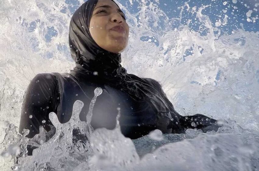  सीरिया की अंतरिम सरकार ने समुद्र तटों पर महिलाओं के लिए बुर्किनी या फुल-बॉडी स्विमवियर को अनिवार्य कर दिया