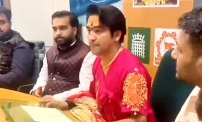  लंदन की संसद में गूंजा बागेश्वर धाम का नाम, धीरेंद्र शास्त्री ने सांसदों को किया आमंत्रित