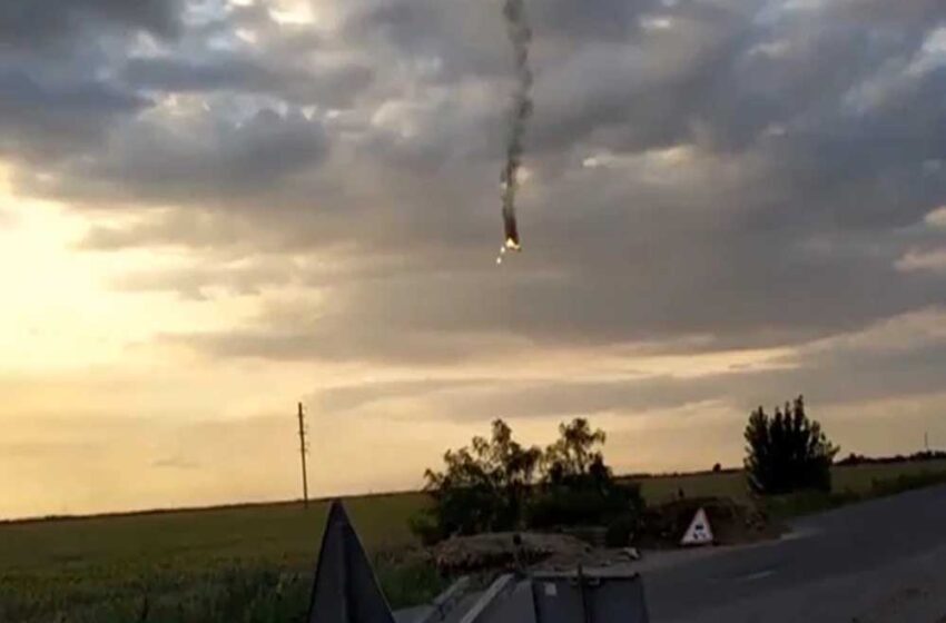  पोलैंड में बढ़ा तनाव: चार एयरपोर्ट बंद, रूसी ड्रोन हमले के बाद F-16 और F-35 की तैनाती