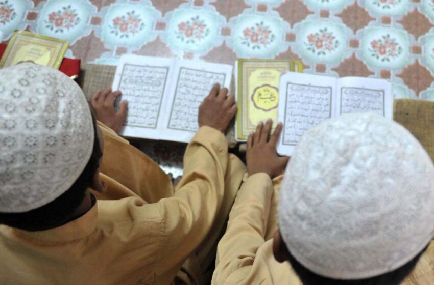  एनएचआरसी ने मांगा जवाब: MP के मदरसों में 556 हिंदू बच्चों के धर्मांतरण का आरोप