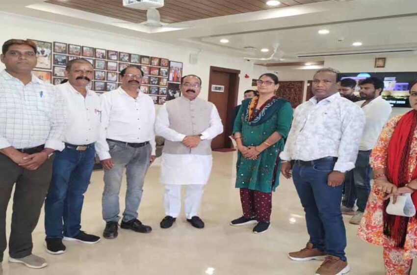  विशेष शिक्षकों का फूटा गुस्सा, BRP संघ ने डिप्टी सीएम साव को सौंपी संविलियन की मांग