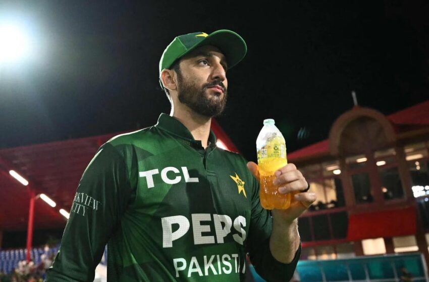  बगावत की ओर बढ़ती पाक टीम? आगा का पत्ता कट सकता है, नया कप्तान तय!