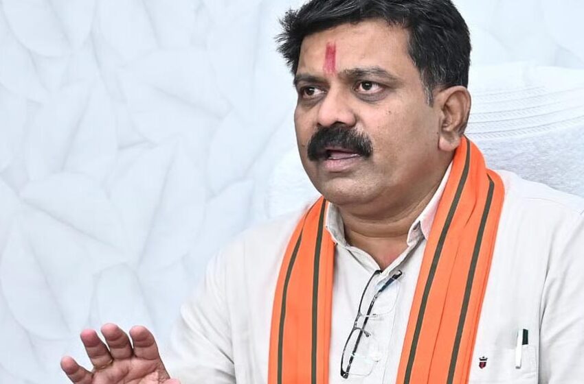  दीपावली पर गन्ना किसानों को खुशखबरी, उपमुख्यमंत्री विजय शर्मा की पहल लाई राहत