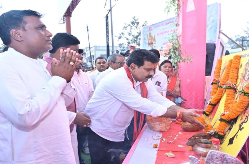  उपमुख्यमंत्री  शर्मा डड़सेना कलार समाज द्वारा आयोजित भगवान  सहस्त्रबाहु अर्जुन जन्मोत्सव कार्यक्रम में हुए शामिल