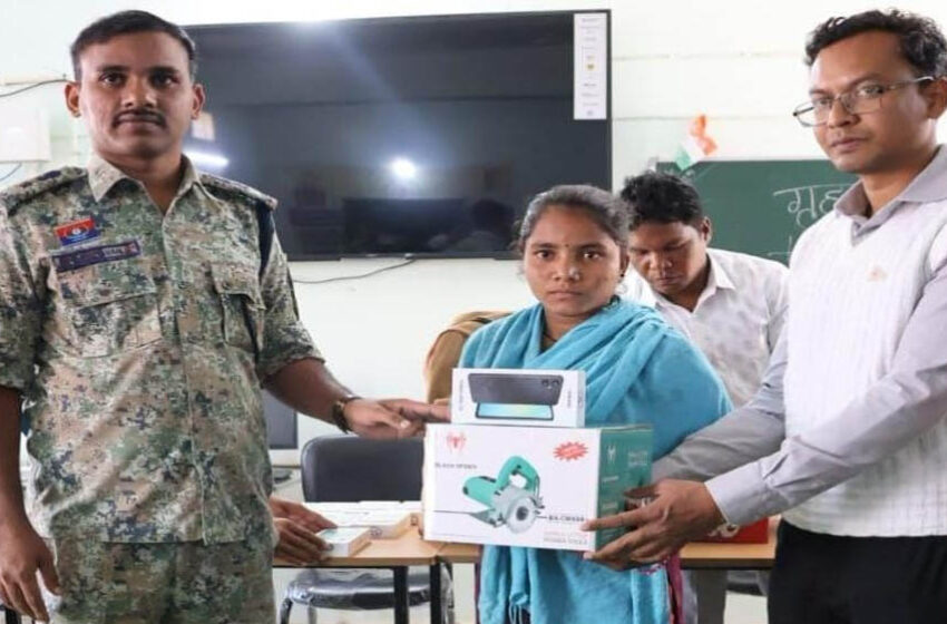  आत्मसमर्पित माओवादियों की वापसी: छत्तीसगढ़ की नीति ने लौटाई उम्मीदें