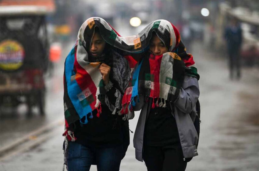  कांप उठी राजधानी! दिल्ली में 6 साल बाद सबसे ठंडा दिसंबर, पारा गिरने से बढ़ी ठिठुरन