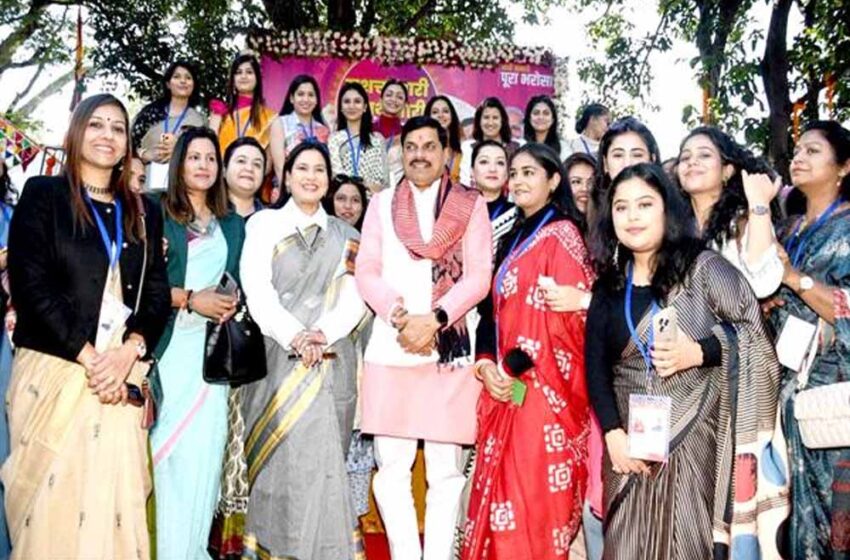  मुख्यमंत्री ने प्रबुद्ध महिलाओं, आजीविका मिशन से जुड़ी महिलाओं और ड्रोन दीदीयों से की आत्मीय चर्चा