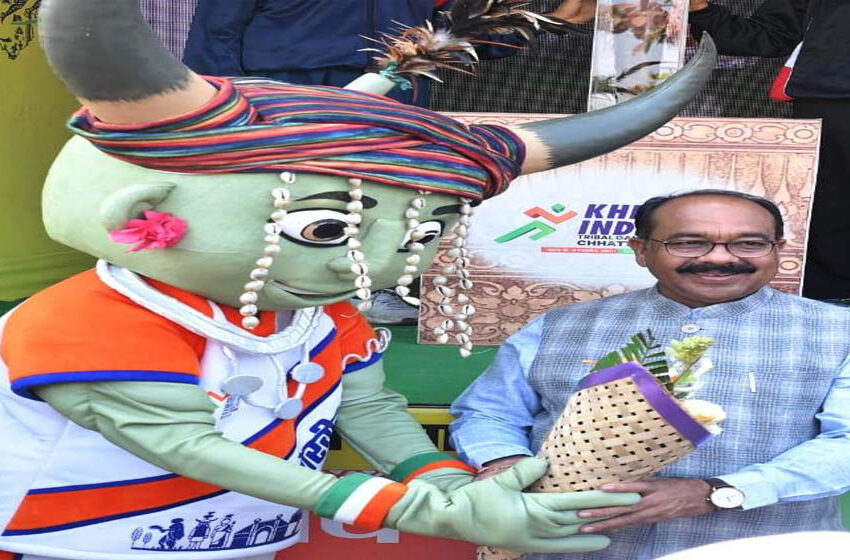  रायपुर: उप मुख्यमंत्री अरुण साव ने खेलो इंडिया नेशनल ट्राइबल गेम्स के लिए मशाल गौरव यात्रा को दिखाई हरी झंडी