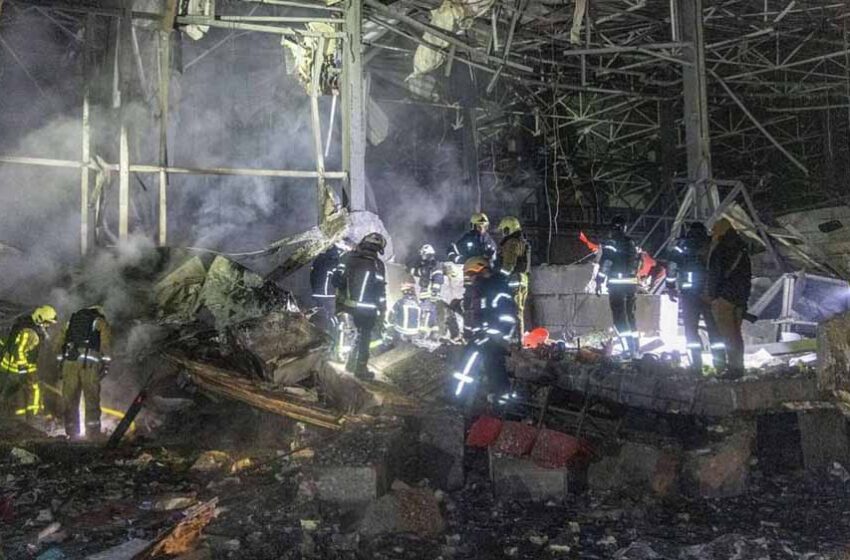  यूक्रेन में बर्फीली ठंड, माइनस 10 डिग्री तापमान में 12 लाख लोग परेशान, रूसी हमले का असर