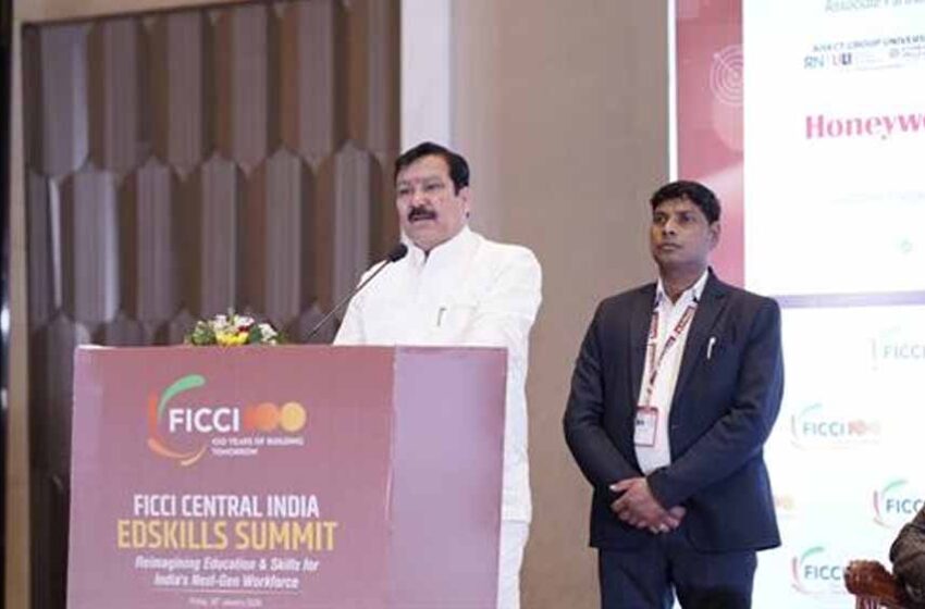  राज्यमंत्री टेटवाल बोले: डिग्री के साथ जरूरी है व्यवहारिक कौशल और कार्य अनुभव