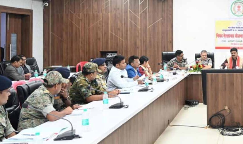  बीजापुर में उपमुख्यमंत्री विजय शर्मा बोले- नई ऊर्जा और रणनीति से विकास में जुटें अधिकारी